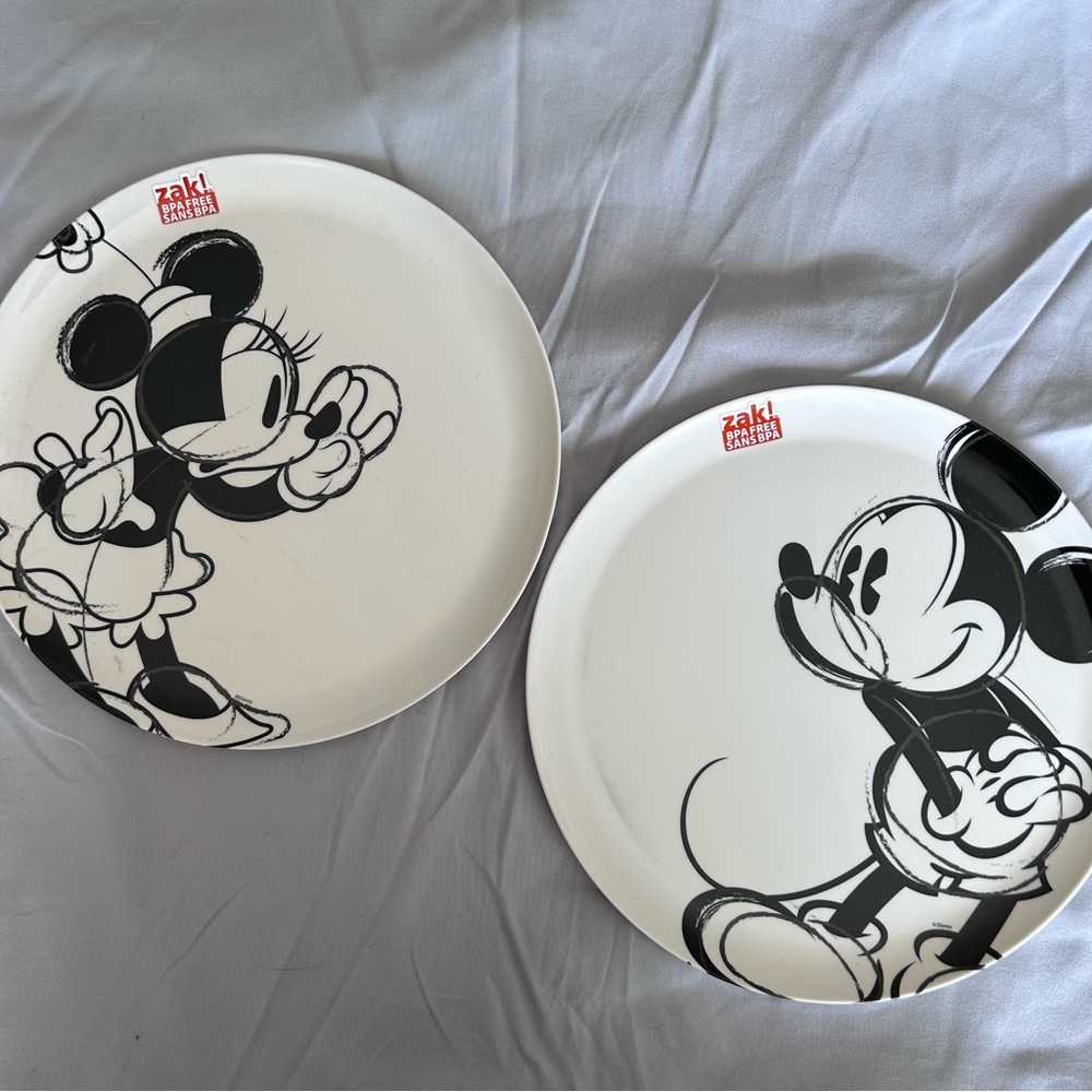 Mickey & Minnie Plates